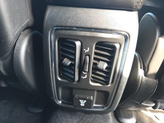used 2022 Jeep Grand Cherokee car, priced at $25,499