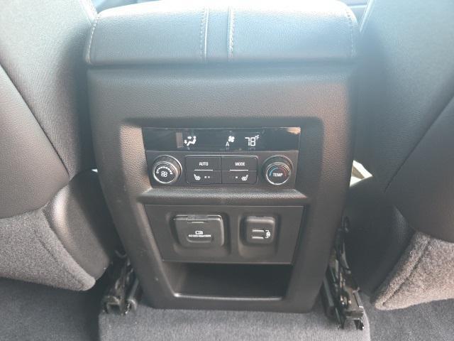 used 2023 Chevrolet Traverse car, priced at $37,999