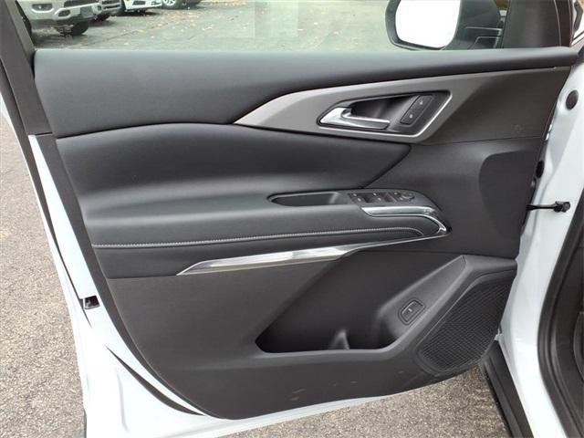 new 2026 Chevrolet Traverse car, priced at $43,620