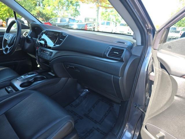 used 2022 Honda Pilot car, priced at $32,999