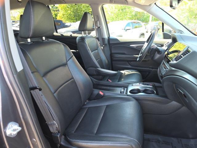 used 2022 Honda Pilot car, priced at $32,999