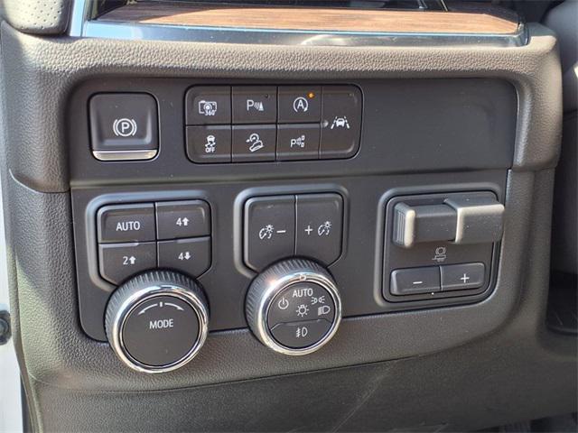 new 2025 Chevrolet Suburban car, priced at $93,070