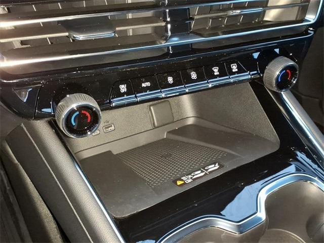 new 2026 Chevrolet Traverse car, priced at $43,620