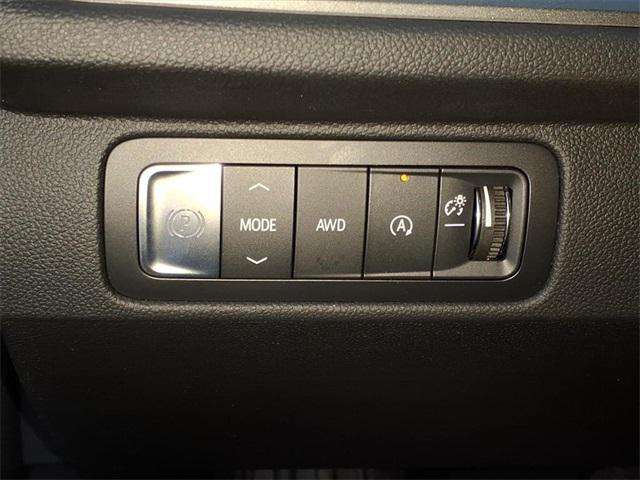 new 2026 Chevrolet Traverse car, priced at $43,620