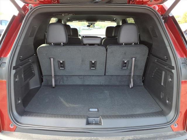 new 2025 Chevrolet Traverse car, priced at $43,190