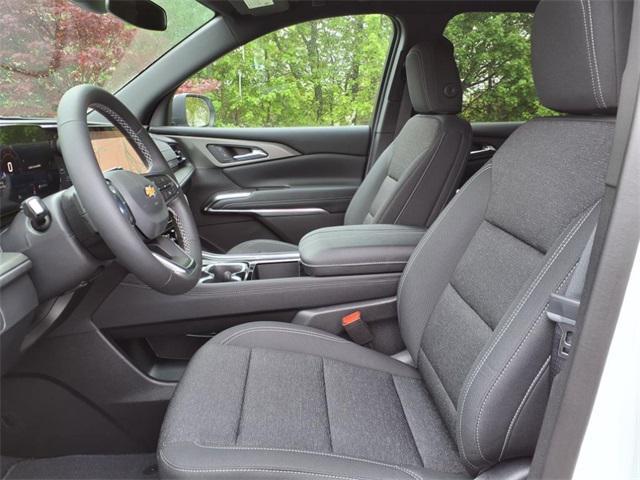 new 2025 Chevrolet Traverse car, priced at $37,195