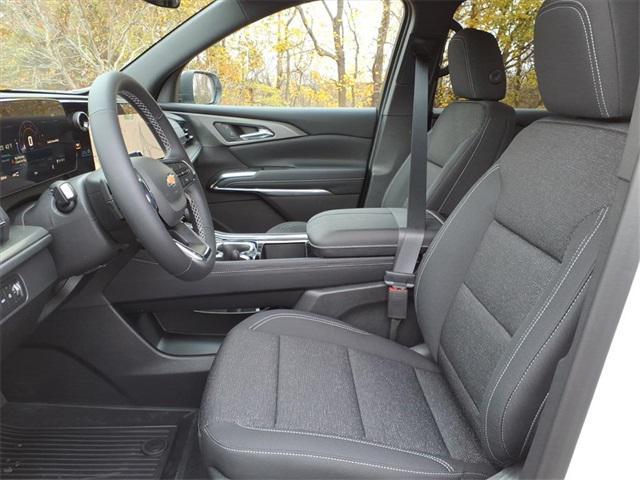 new 2026 Chevrolet Traverse car, priced at $43,620