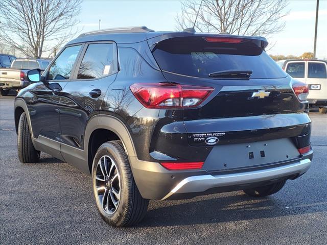 new 2025 Chevrolet TrailBlazer car, priced at $27,240