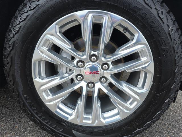 used 2023 GMC Yukon car, priced at $49,999