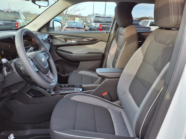 new 2025 Chevrolet TrailBlazer car, priced at $27,240