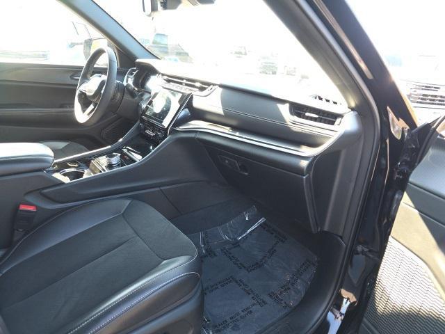 used 2023 Jeep Grand Cherokee car, priced at $32,283