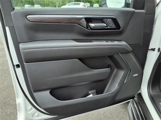 new 2025 Chevrolet Suburban car, priced at $80,705