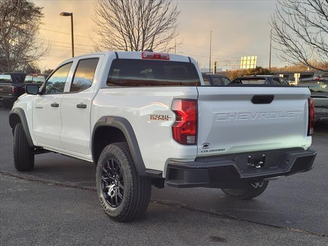 new 2024 Chevrolet Colorado car, priced at $40,695