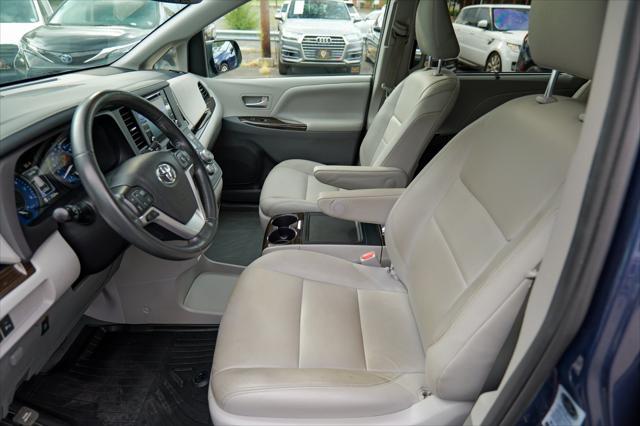 used 2020 Toyota Sienna car, priced at $35,265