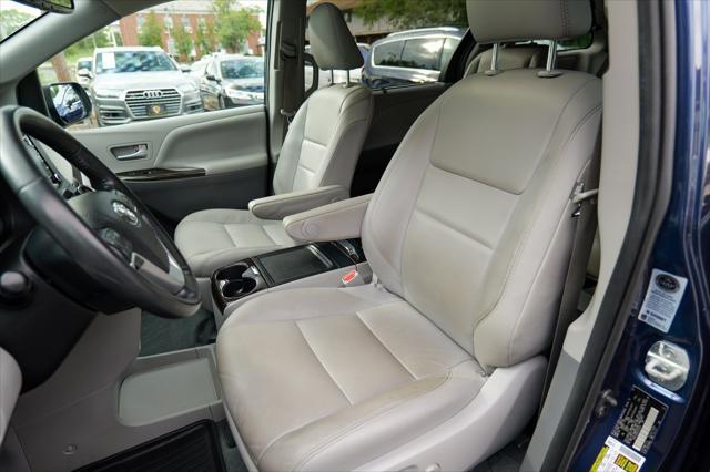 used 2020 Toyota Sienna car, priced at $35,265