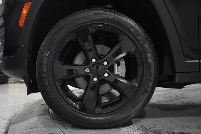 used 2023 Jeep Grand Cherokee car, priced at $36,255