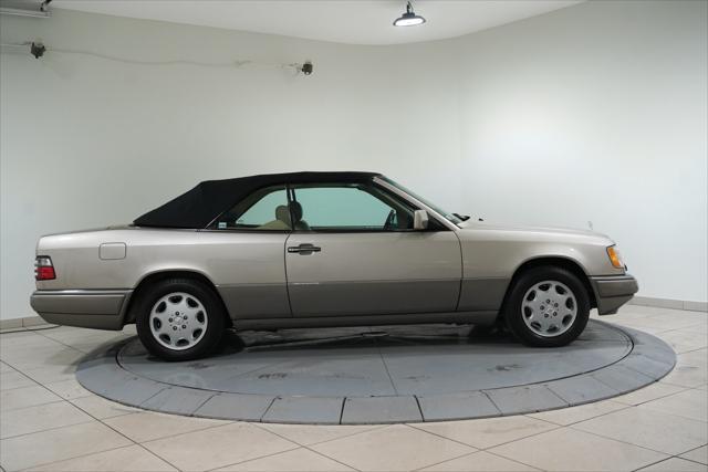 used 1995 Mercedes-Benz E-Class car, priced at $29,995