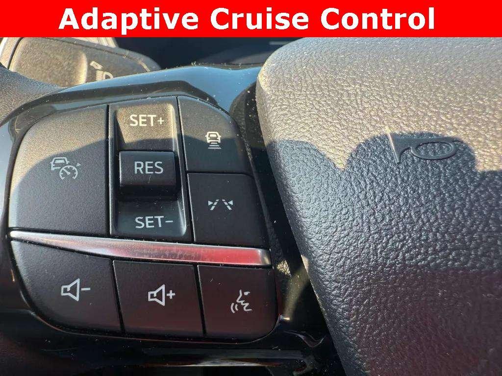 used 2023 Ford Escape car, priced at $25,402