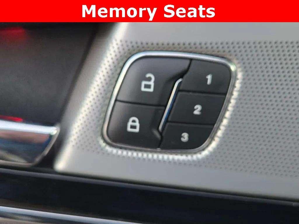 used 2021 Lincoln Nautilus car, priced at $29,467