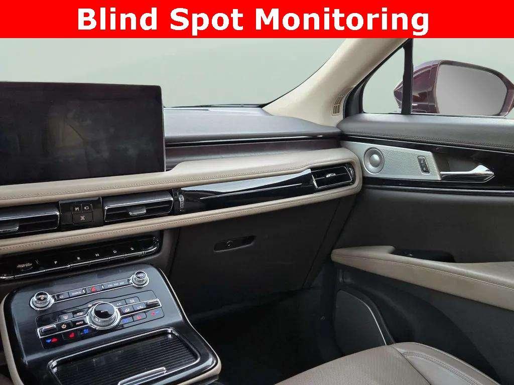 used 2021 Lincoln Nautilus car, priced at $29,467