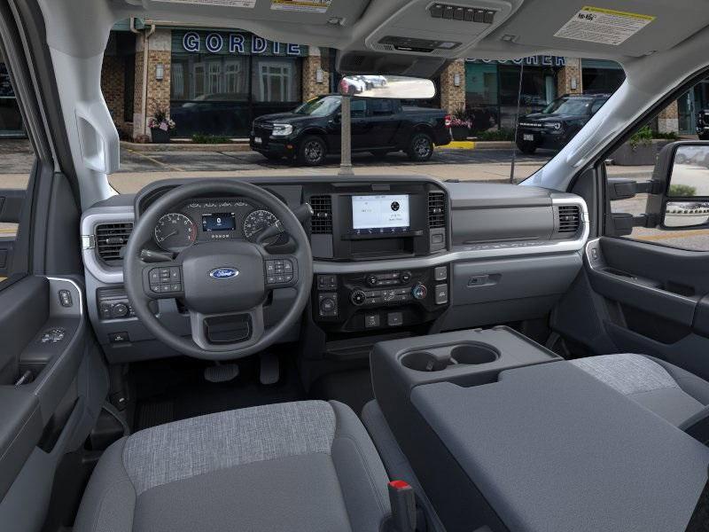 new 2025 Ford F-350 car, priced at $51,625