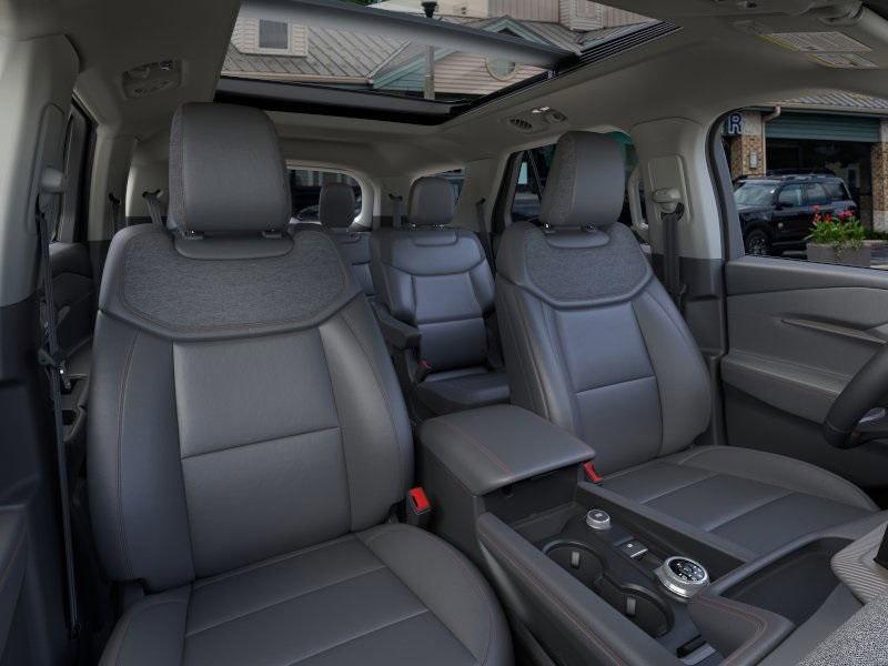new 2025 Ford Explorer car, priced at $47,723