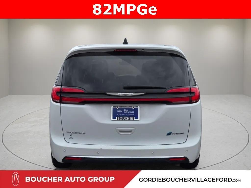 used 2024 Chrysler Pacifica Hybrid car, priced at $29,400