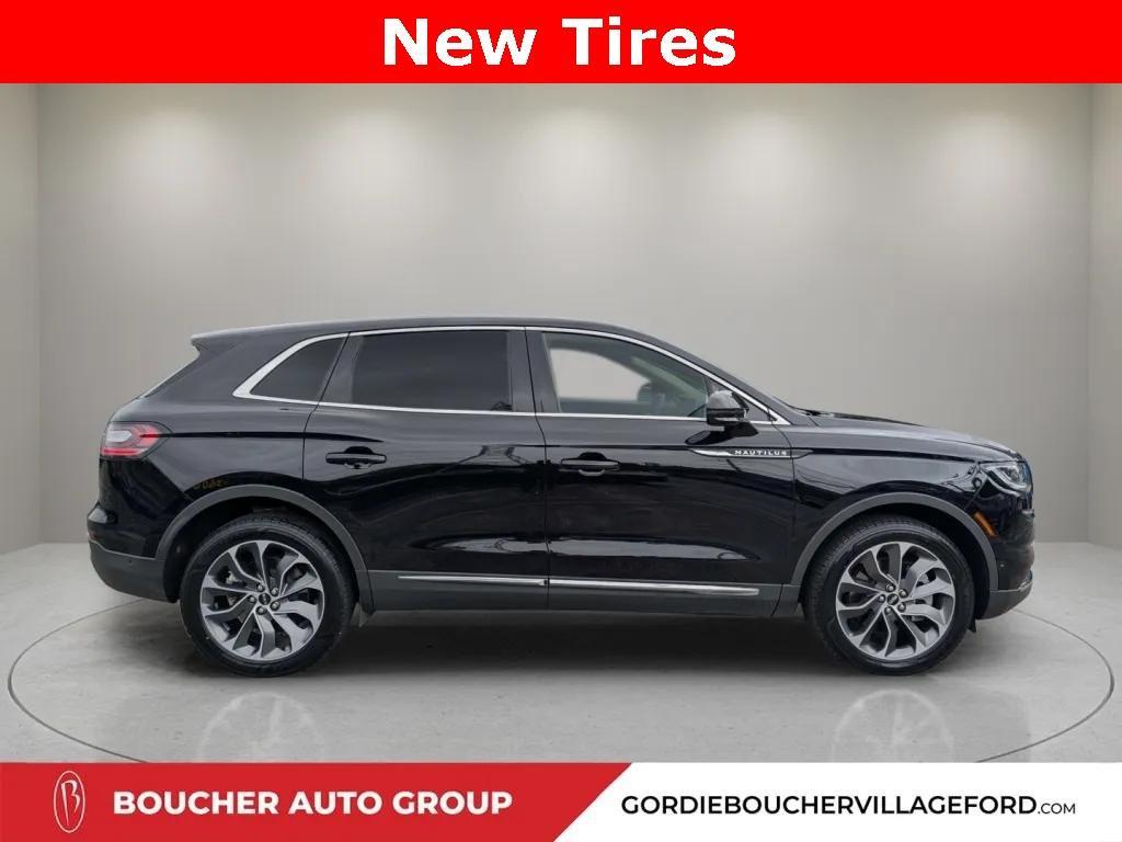 used 2022 Lincoln Nautilus car, priced at $40,900