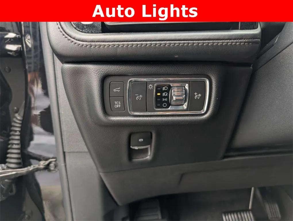 used 2022 Lincoln Nautilus car, priced at $40,900