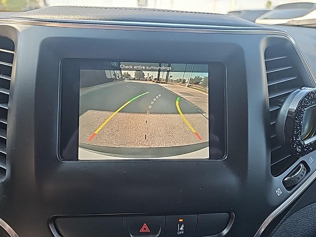 used 2021 Jeep Cherokee car, priced at $18,584