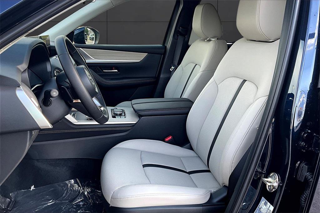 new 2025 Mazda CX-90 car, priced at $40,366