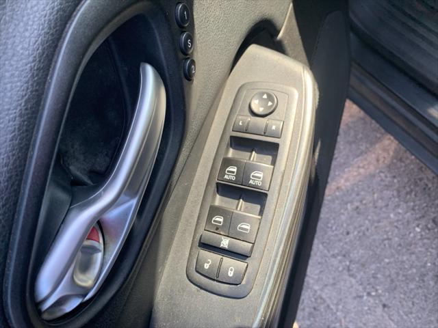 used 2015 Jeep Cherokee car, priced at $11,543