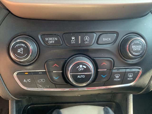 used 2015 Jeep Cherokee car, priced at $11,543
