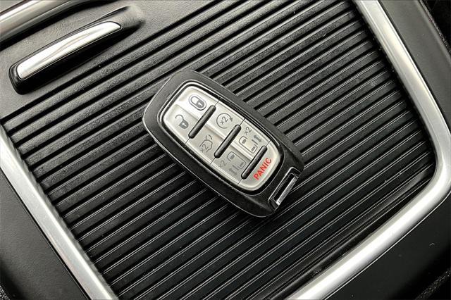 used 2018 Chrysler Pacifica car, priced at $16,000