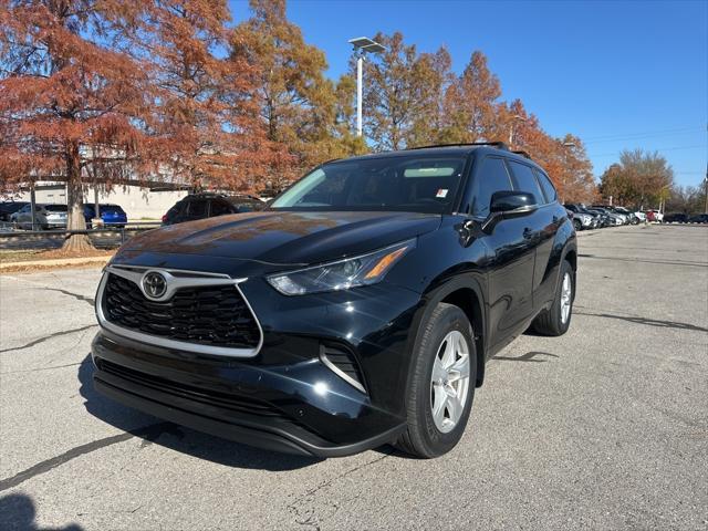 used 2023 Toyota Highlander car, priced at $32,000