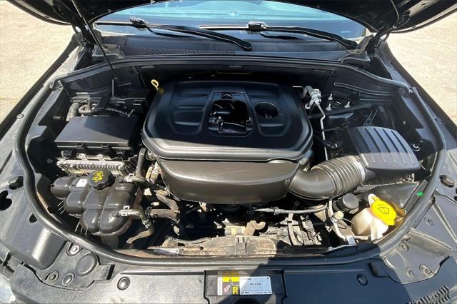 used 2016 Jeep Grand Cherokee car, priced at $16,944