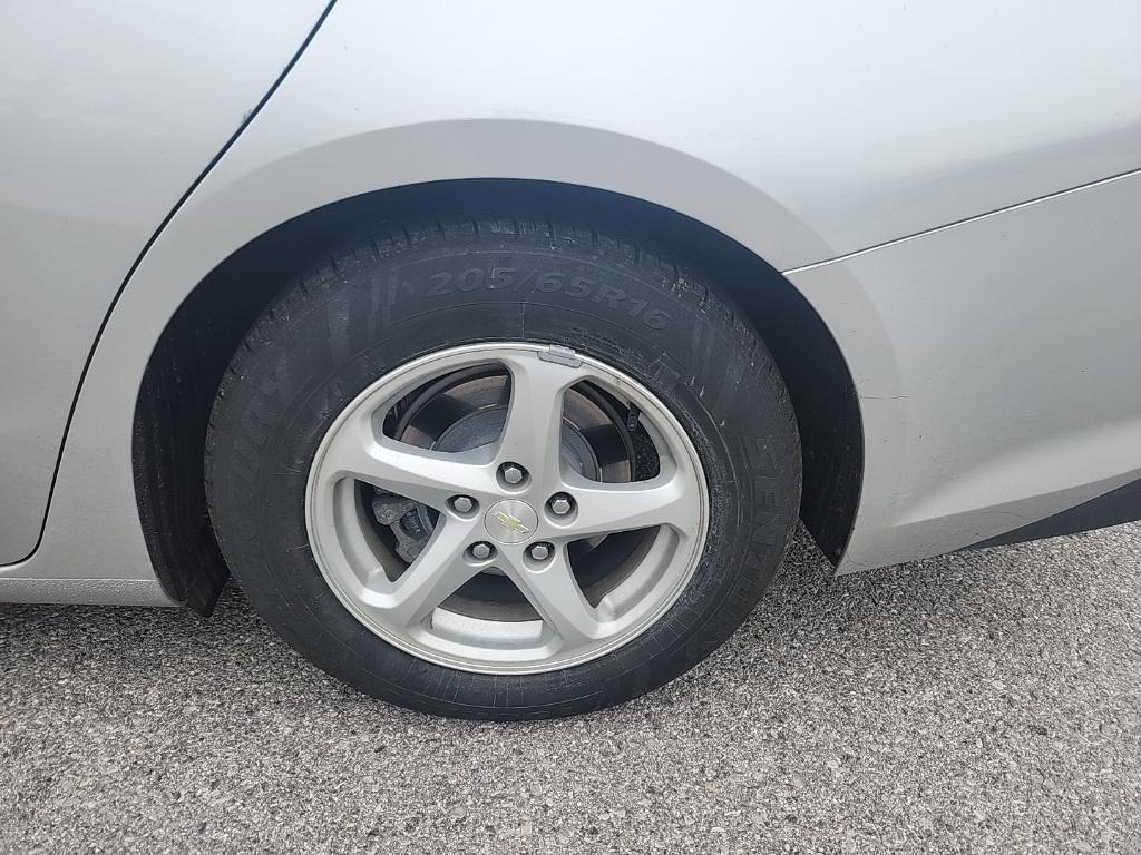 used 2017 Chevrolet Malibu car, priced at $9,999