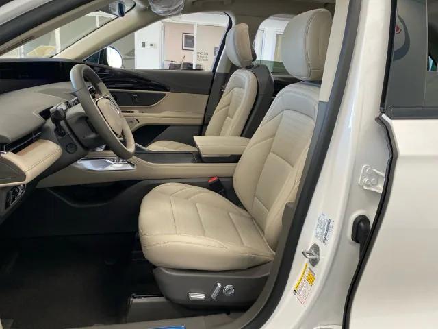 new 2025 Lincoln Nautilus car, priced at $69,025