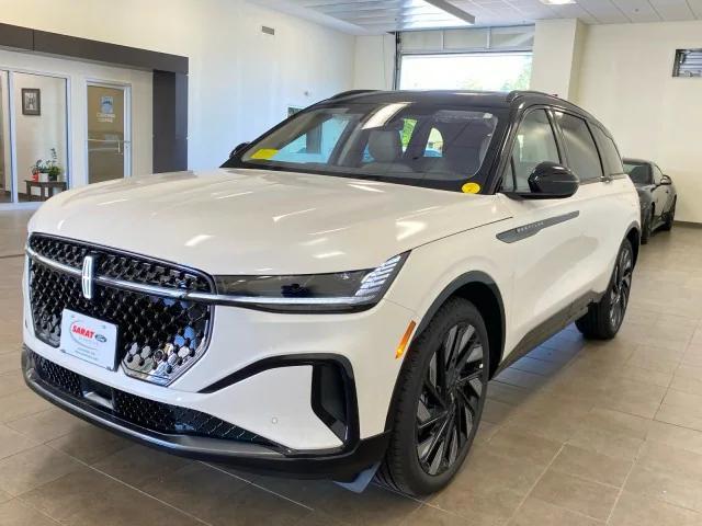 new 2025 Lincoln Nautilus car, priced at $69,025