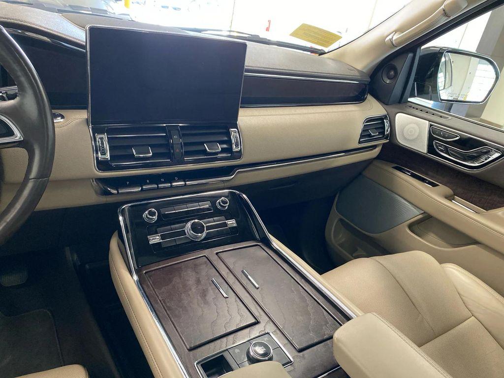 used 2024 Lincoln Navigator car, priced at $85,990