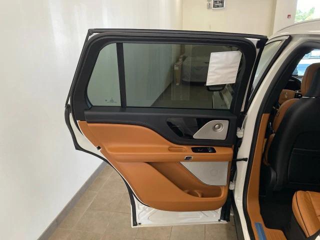new 2025 Lincoln Aviator car