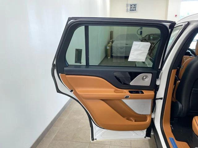 new 2025 Lincoln Aviator car