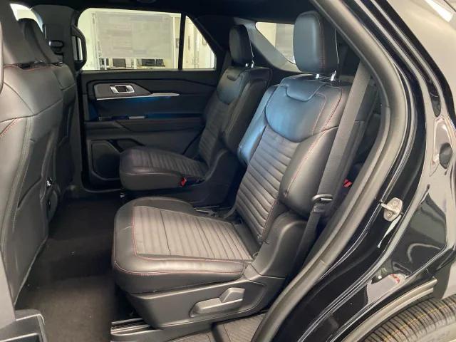 new 2025 Ford Explorer car, priced at $53,275
