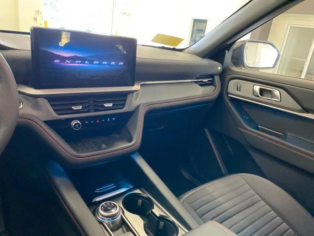 new 2025 Ford Explorer car, priced at $53,275