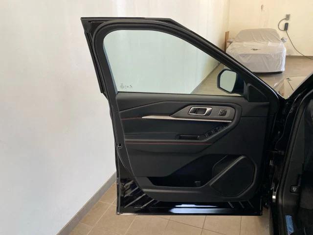 new 2025 Ford Explorer car, priced at $53,275