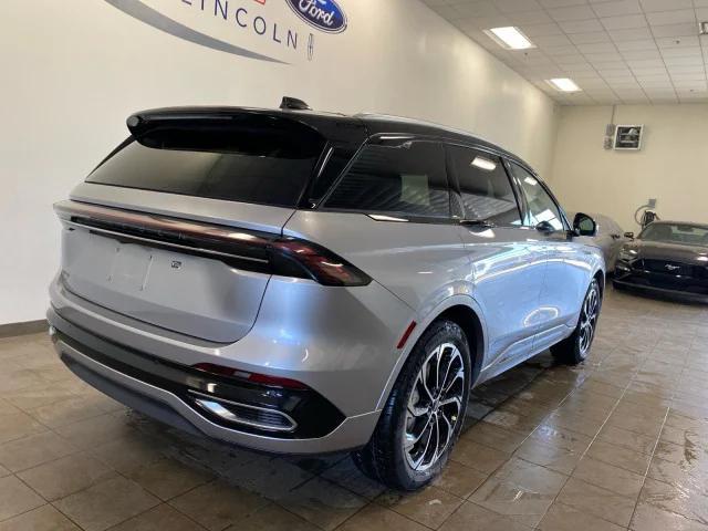 new 2025 Lincoln Nautilus car, priced at $64,705