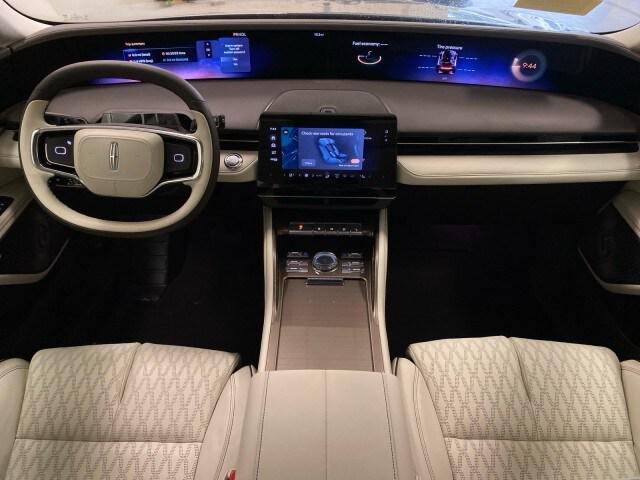 new 2025 Lincoln Nautilus car