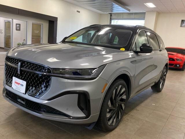 new 2025 Lincoln Nautilus car