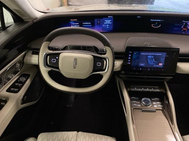 new 2025 Lincoln Nautilus car