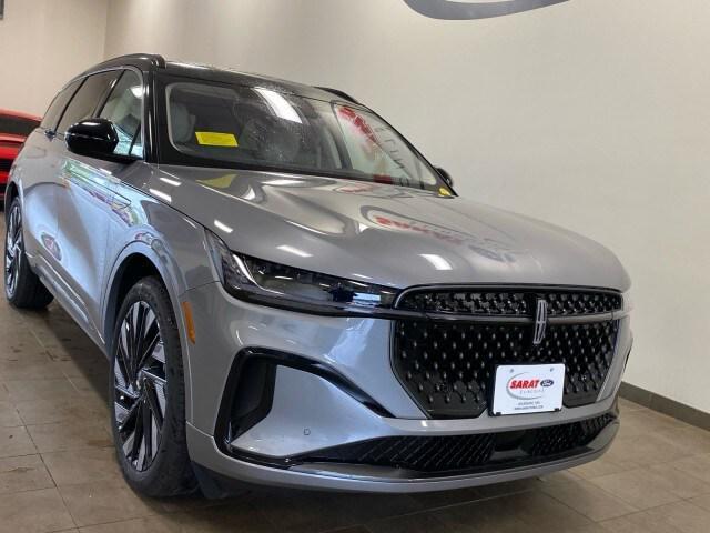 new 2025 Lincoln Nautilus car